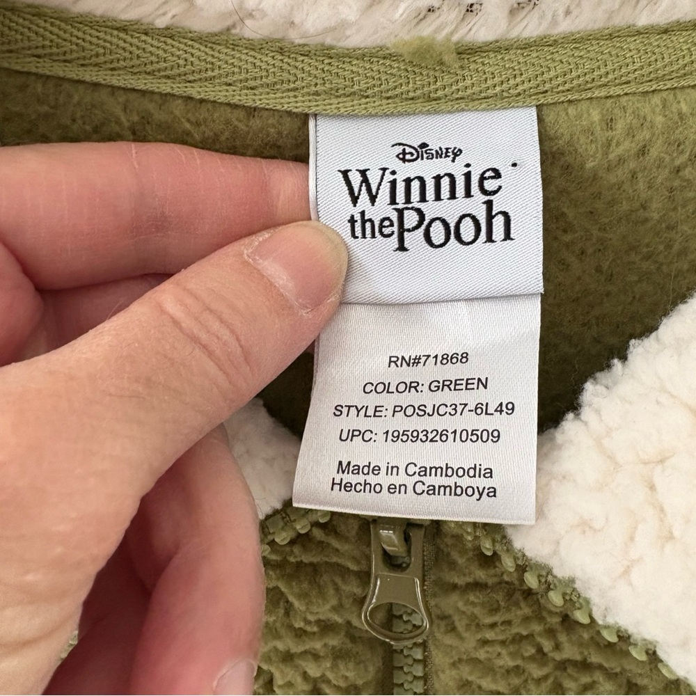 Disney Winnie the Pooh Keep Calm Skate On Sherpa Pullover Jacket Size M - Picture 8 of 12